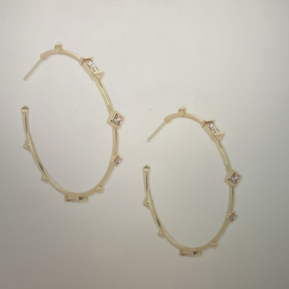 NWOT Kendra Scott Rohan gold statement hoop earrings. Crystal accents sparkle. - Picture 2 of 8